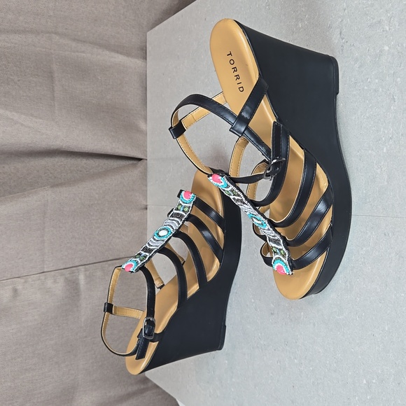 Torrid black t-strap multi-coloured beaded platform wedge sandals, size 12W - Picture 9 of 13